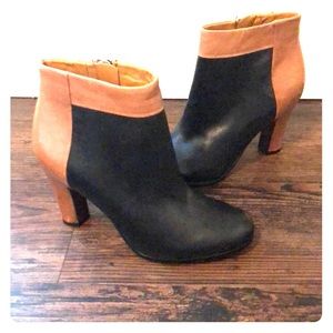 Sam Edelman Black and Tan Booties, size 6
